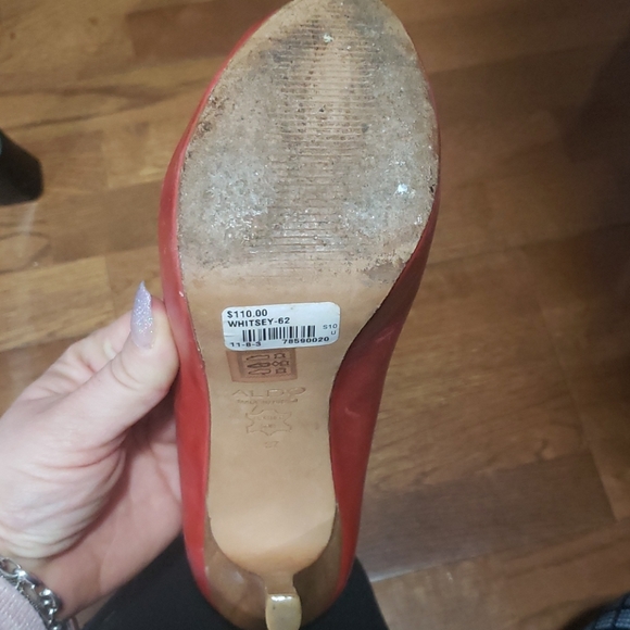 Shoes - Picture 4 of 6